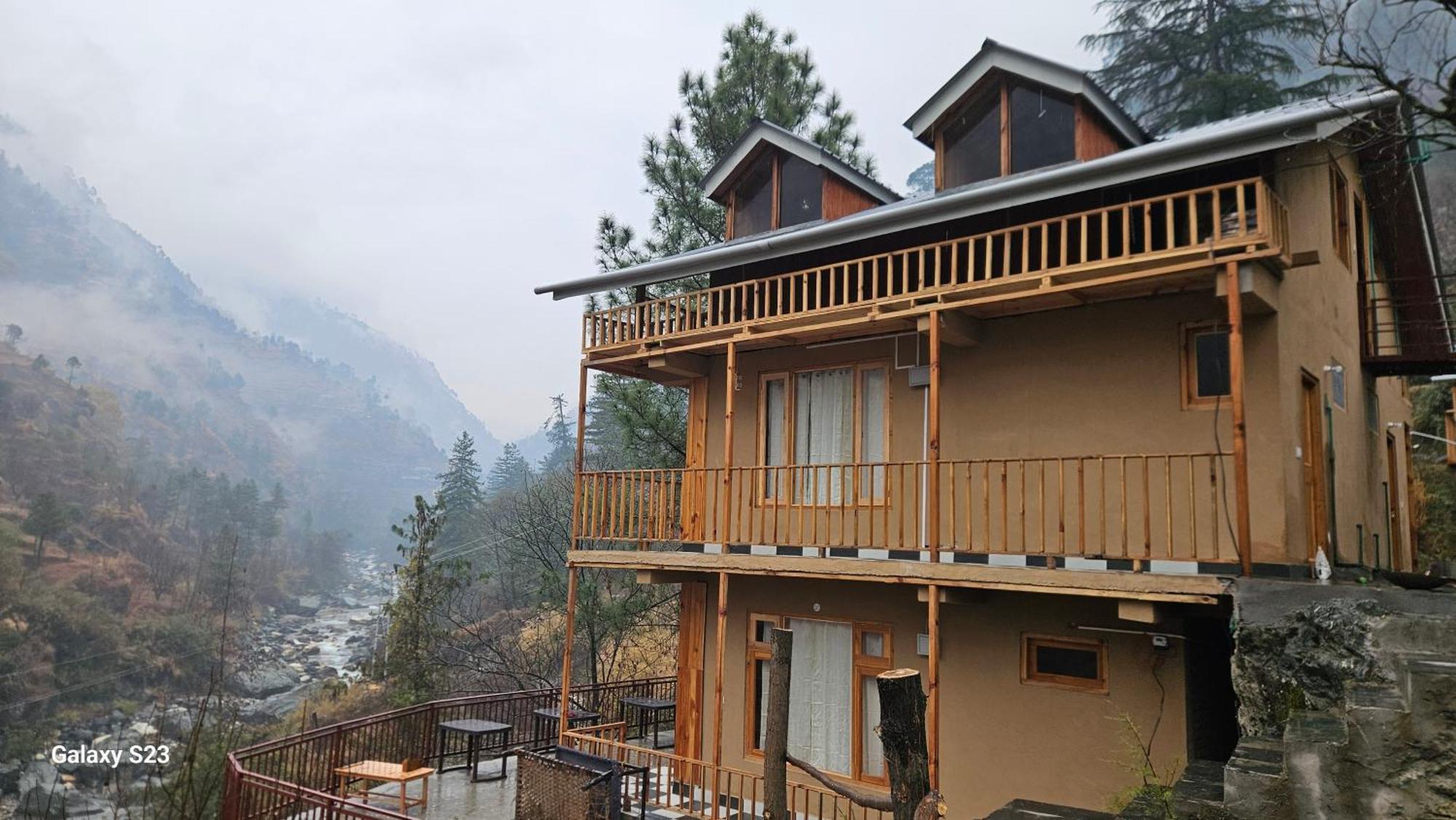 The Fiza Retreat Tirthan Banjar Экстерьер фото