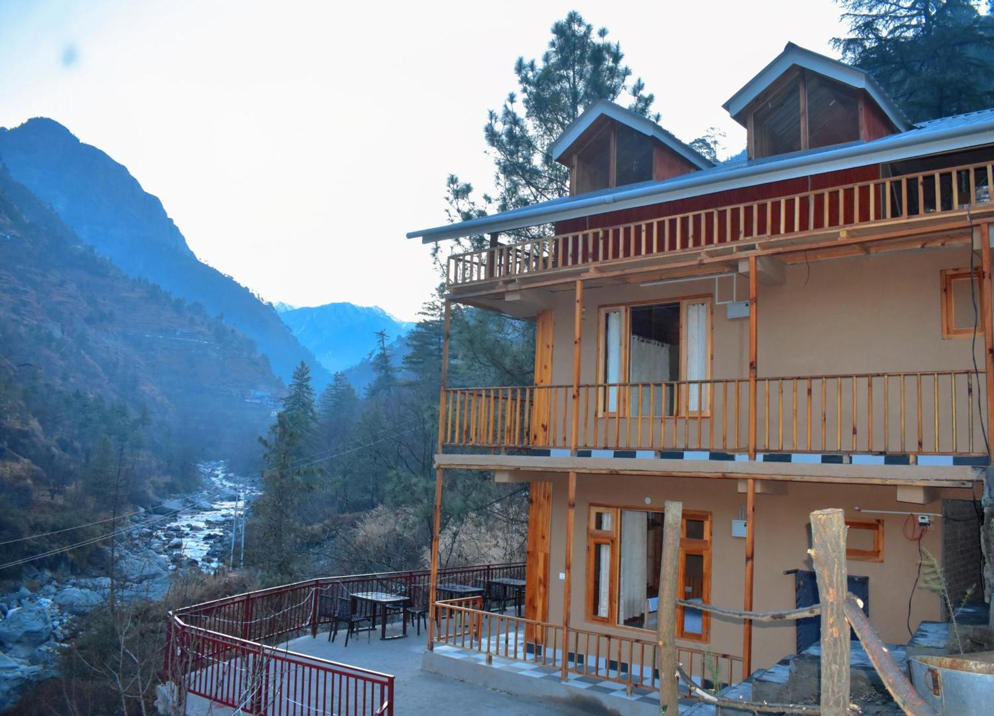 The Fiza Retreat Tirthan Banjar Экстерьер фото