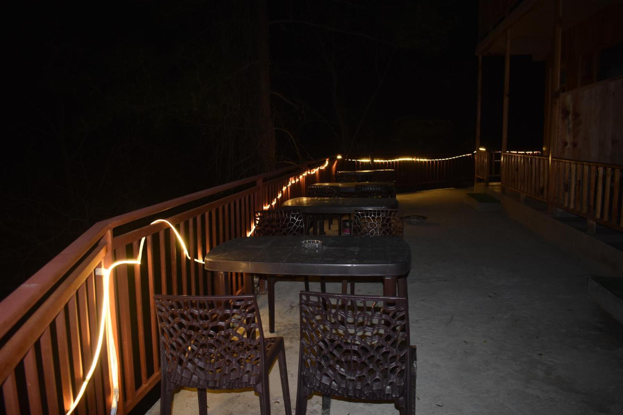 The Fiza Retreat Tirthan Banjar Экстерьер фото